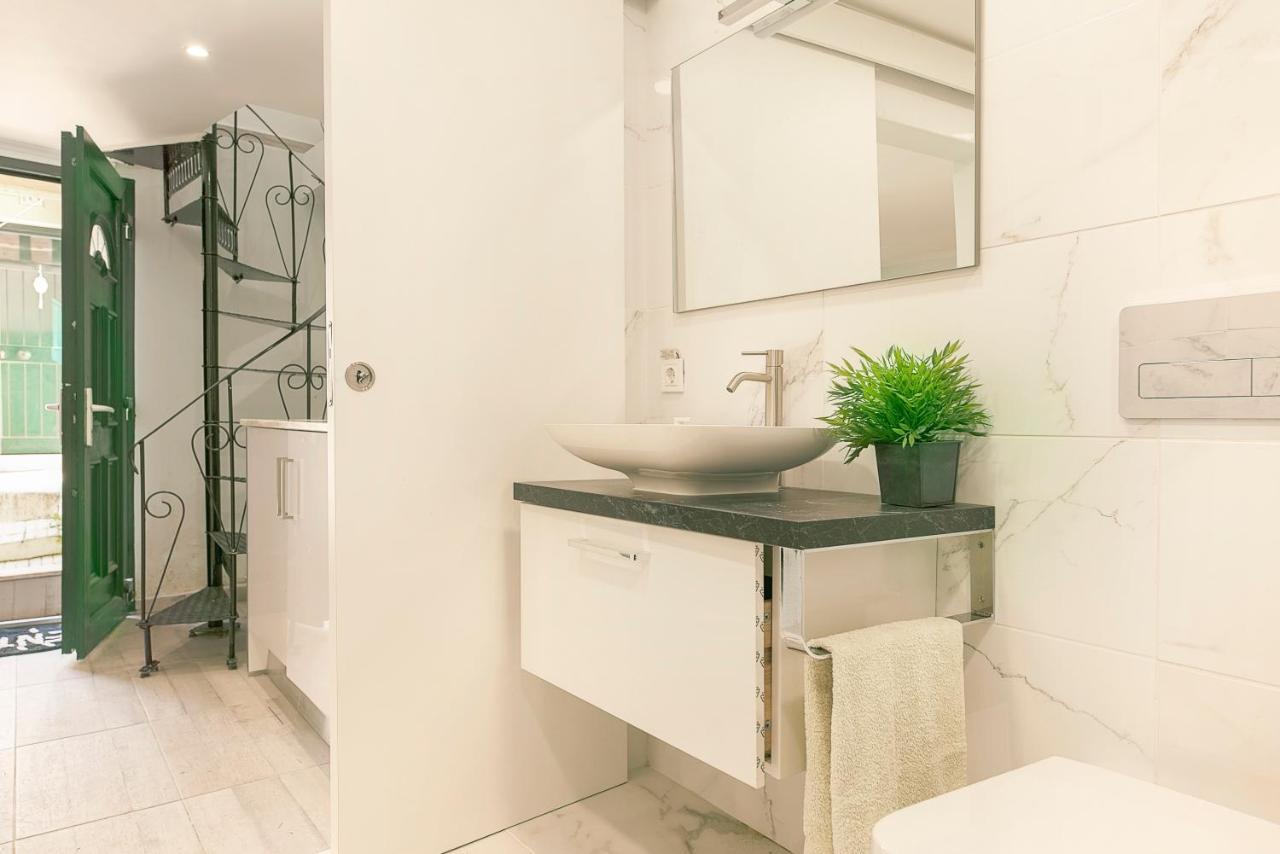 Cosy Duplex House In Downtown Lisboa Villa Luaran gambar